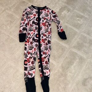 Guitar and music based Fletch Zippy